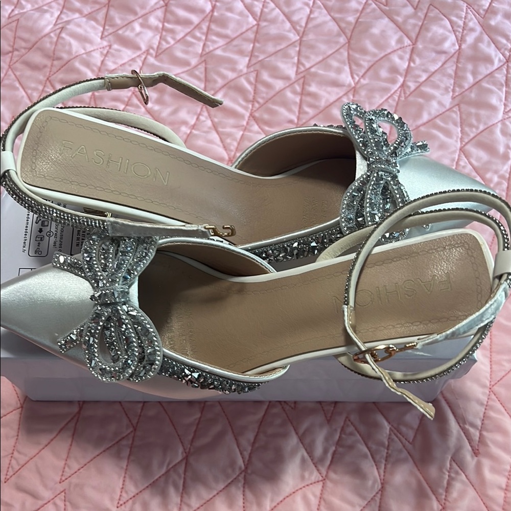 SHEIN Silver Crystal Bow Heels - Picture 4 of 5